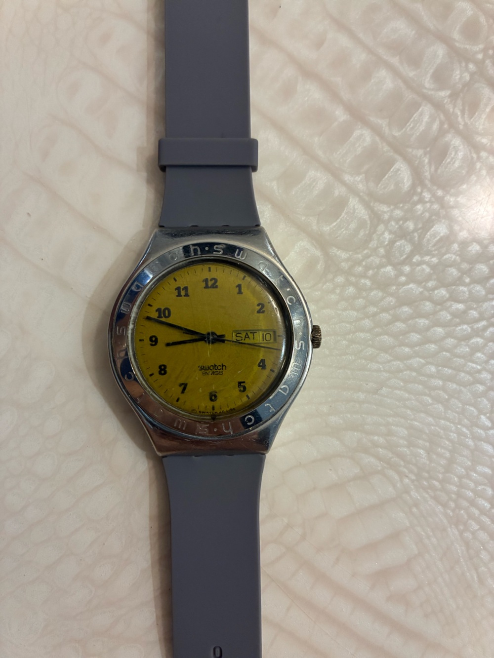 Swatch Vintage Men's Watch with Gray Strap - Picture 13 of 14